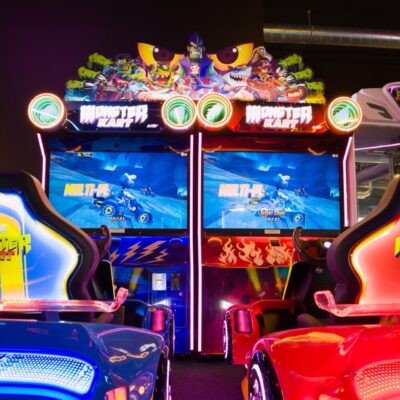 Bornes d’arcade Monster Kart avec sièges lumineux